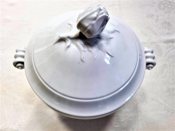 SOUP TUREEN WITH LID